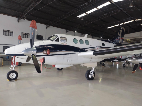 BEECHCRAFT KING AIR C90 1975