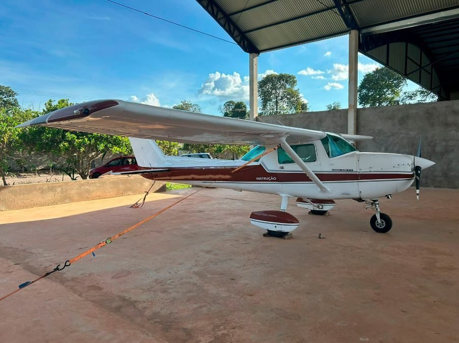 CESSNA 150M 1976 CESSNA 150M 1976