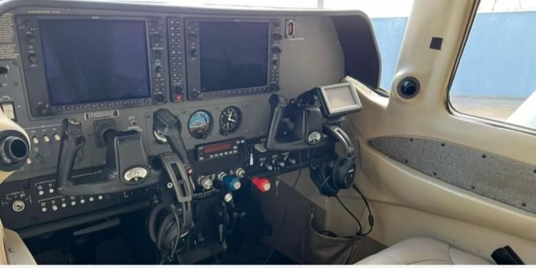 CESSNA T206H 2004