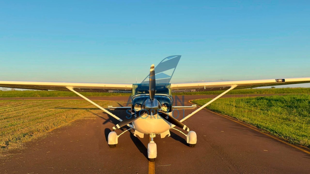 CESSNA 206H 2007 CESSNA 206H 2007