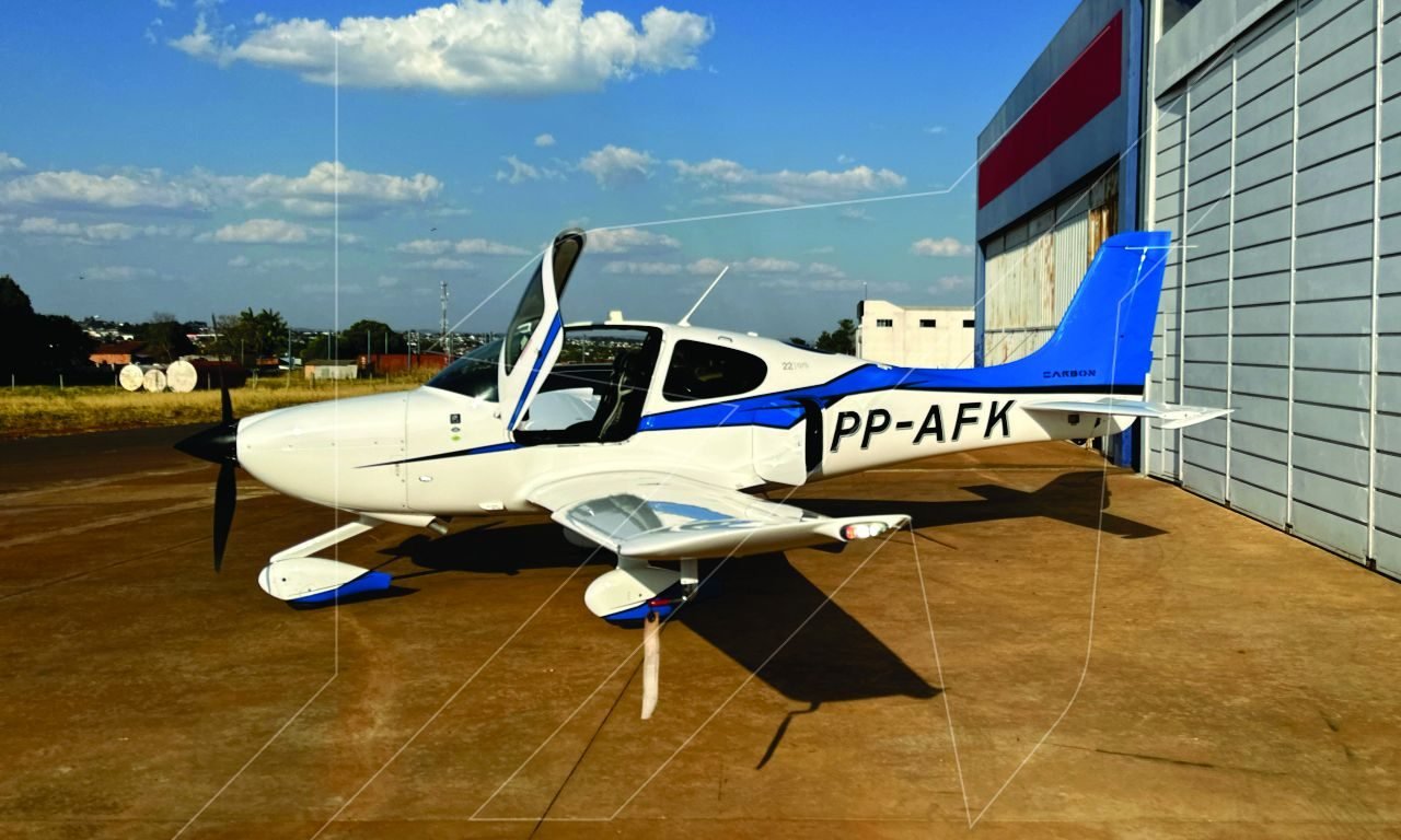 CIRRUS SR22 G5 CARBON 2015