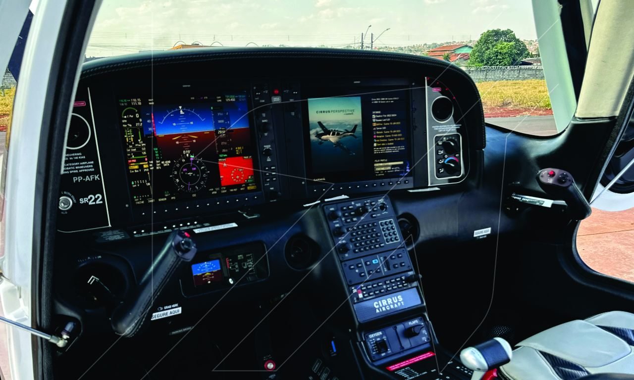 CIRRUS SR22 G5 CARBON 2015 CIRRUS SR22 G5 CARBON 2015