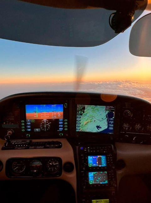 CIRRUS SR22 2005