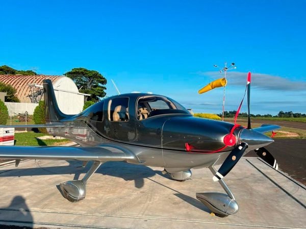 CIRRUS SR22 2008