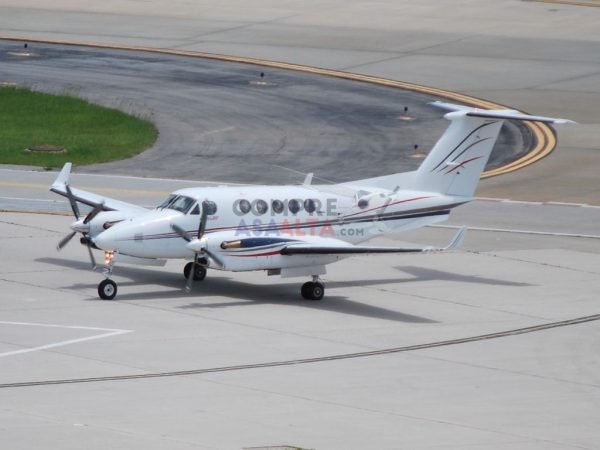 BEECHCRAFT KING AIR 300 1988