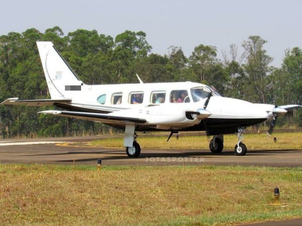 PIPER NAVAJO PA31-325 CR 1978