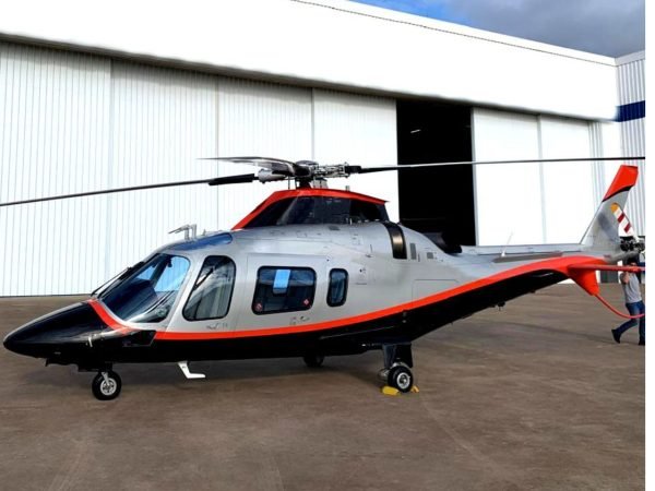 AGUSTA POWER A109E 2013 Impecável