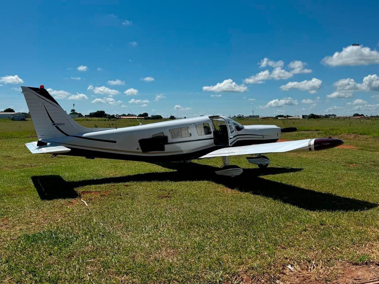 EMBRAER EMB-720C MINUANO 1976 EMBRAER EMB-720C MINUANO 1976