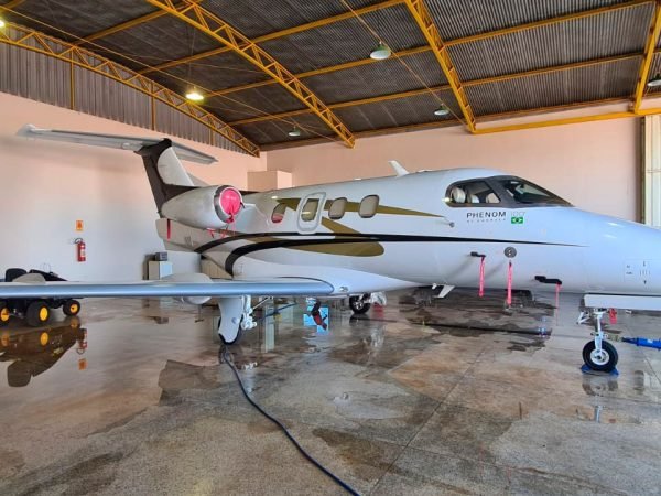 EMBRAER PHENOM 100 2009 À VENDA