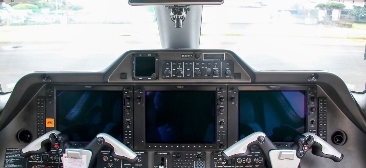 EMBRAER PHENOM 100 2010 EMBRAER PHENOM 100 2010
