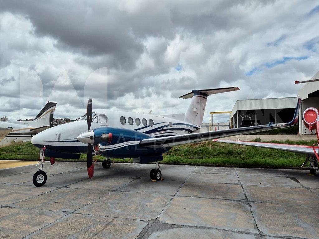 BEECHCRAFT KING AIR 250 2015 BEECHCRAFT KING AIR 250 2015