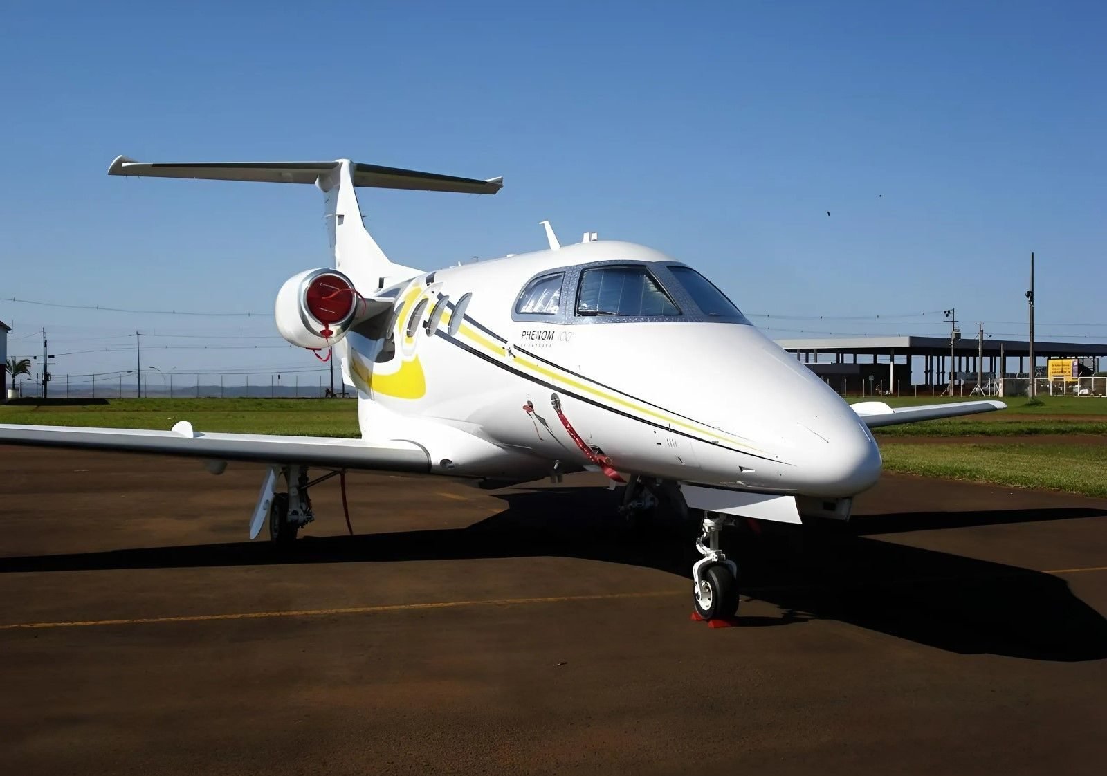 EMBRAER PHENOM 100 2011
