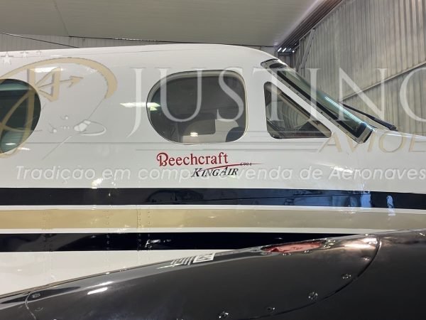 BEECHCRAFT KING AIR C90A 1988