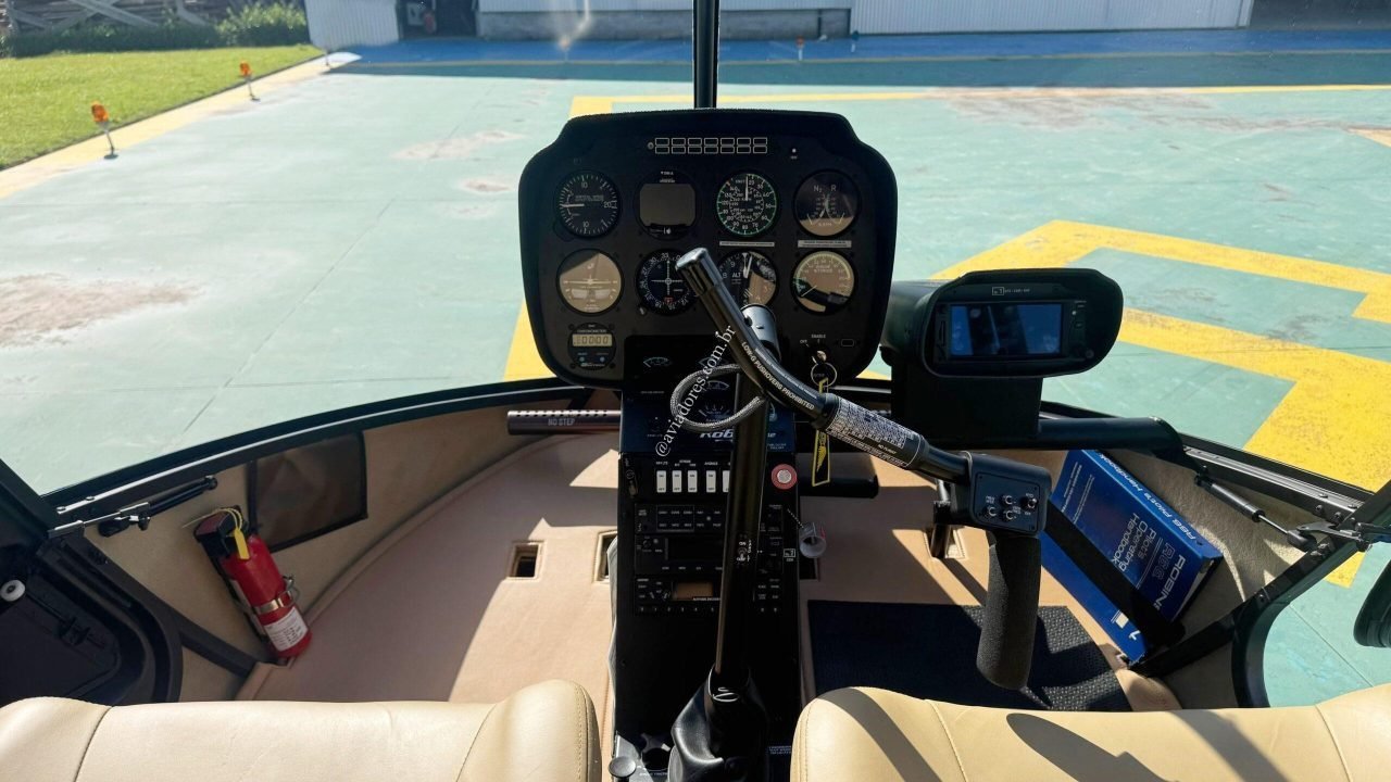 ROBINSON R66 TURBINE 2015 ROBINSON R66 TURBINE 2015