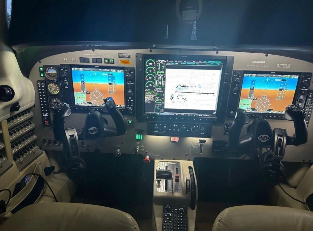 PIPER MERIDIAN 2012