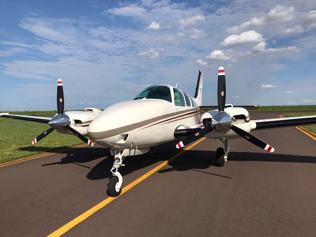 BEECHCRAFT BARON B58 1999 BEECHCRAFT BARON B58 1999
