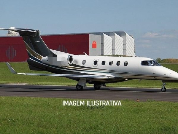 EMBRAER PHENOM 300 2016