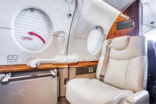 HAWKER 400XP 2004