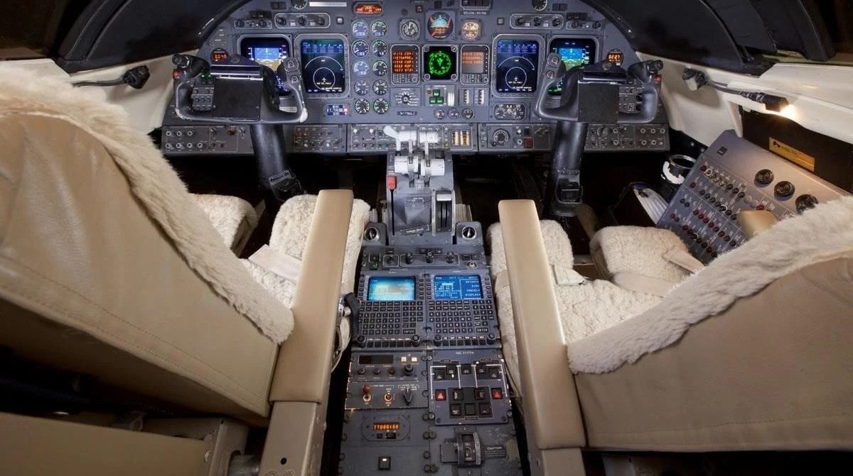 BOMBARDIER LEARJET 60 2000 BOMBARDIER LEARJET 60 2000