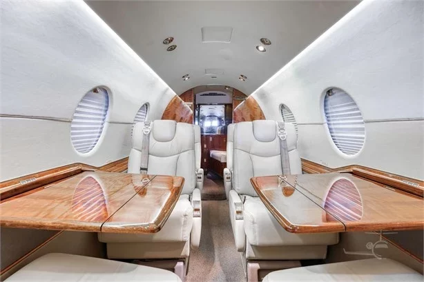 HAWKER 400XP 2004