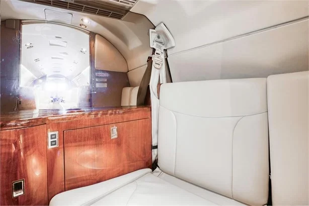 HAWKER 400XP 2004