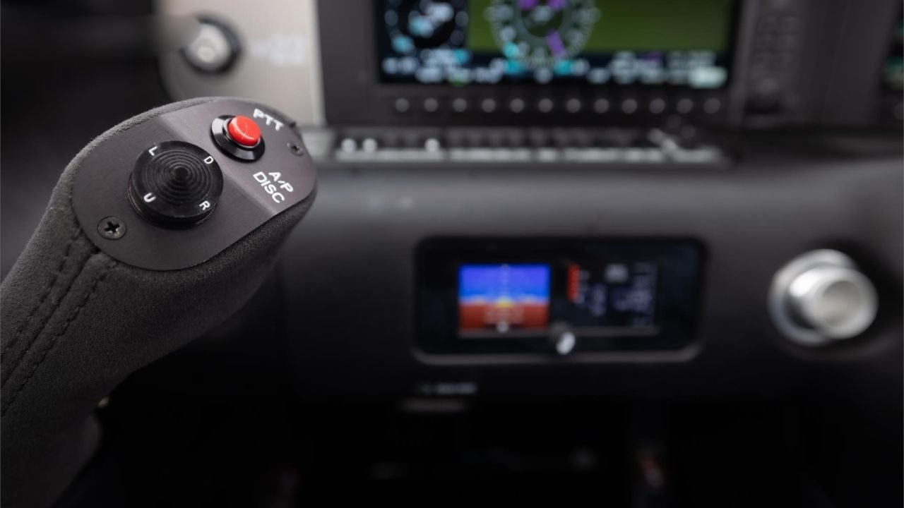 CIRRUS SR22 G6 2023 CIRRUS SR22 G6 2023