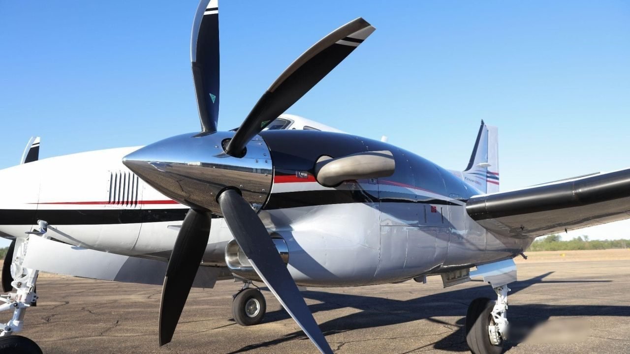 BEECHCRAFT KING AIR C90GTX 2014