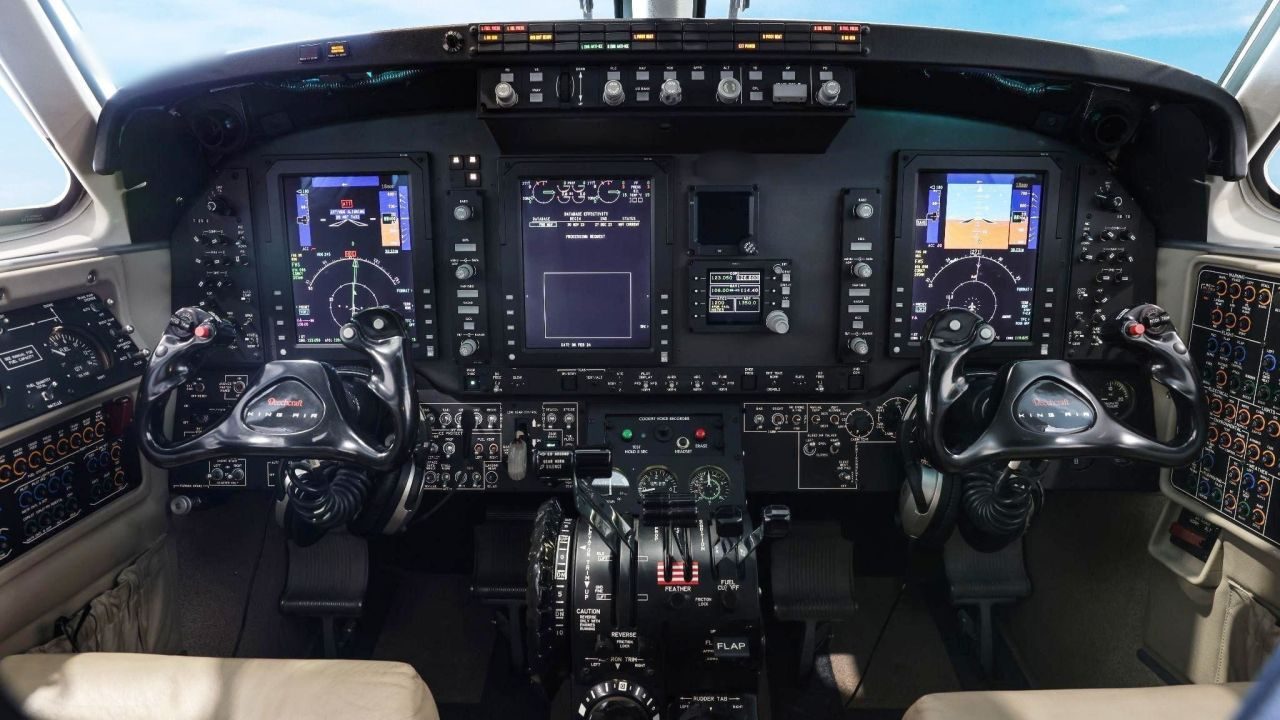 BEECHCRAFT KING AIR C90GTX 2014
