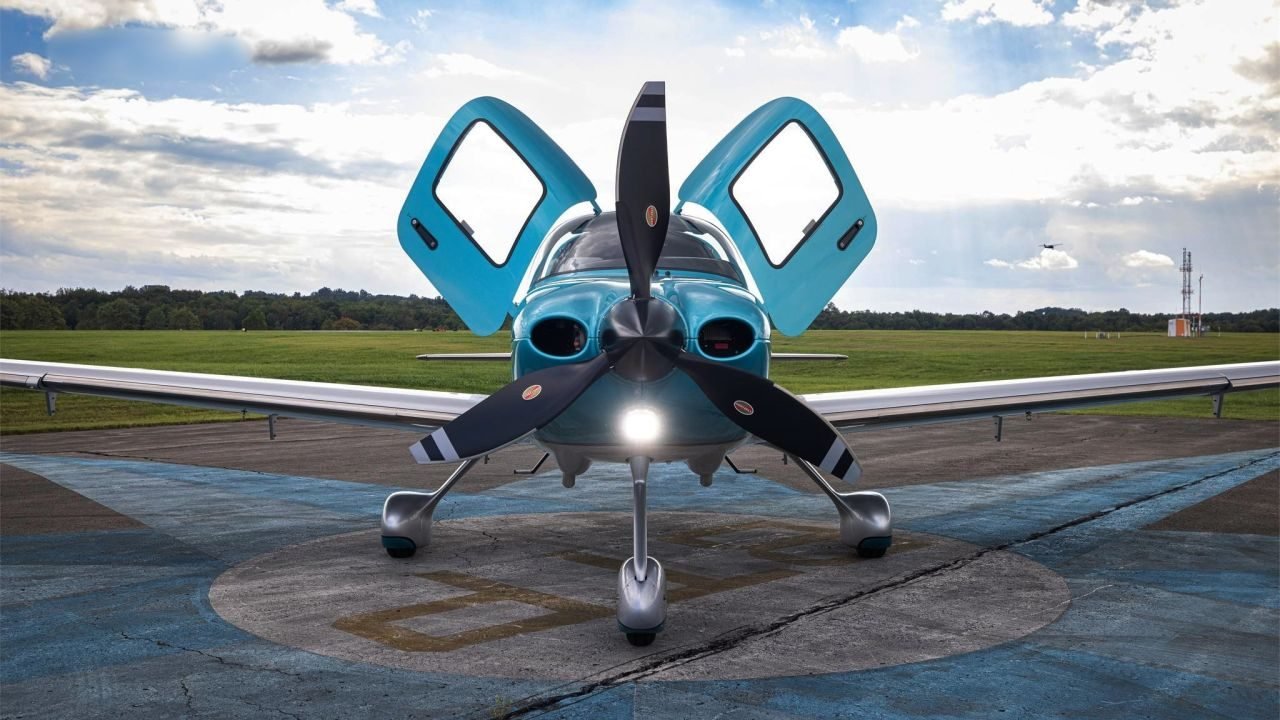CIRRUS SR22 G6 2023 CIRRUS SR22 G6 2023