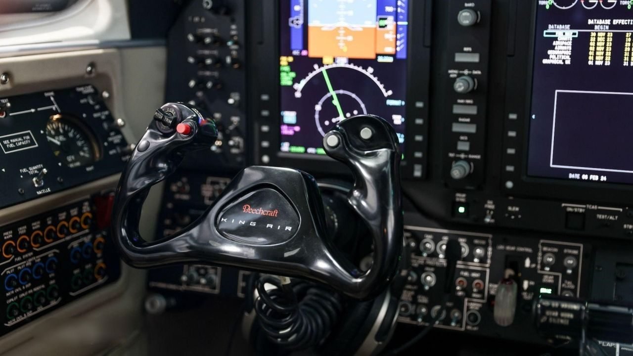 BEECHCRAFT KING AIR C90GTX 2014 BEECHCRAFT KING AIR C90GTX 2014