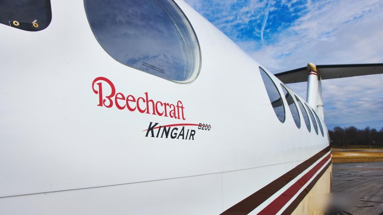 BEECHCRAFT KING AIR B200 2004