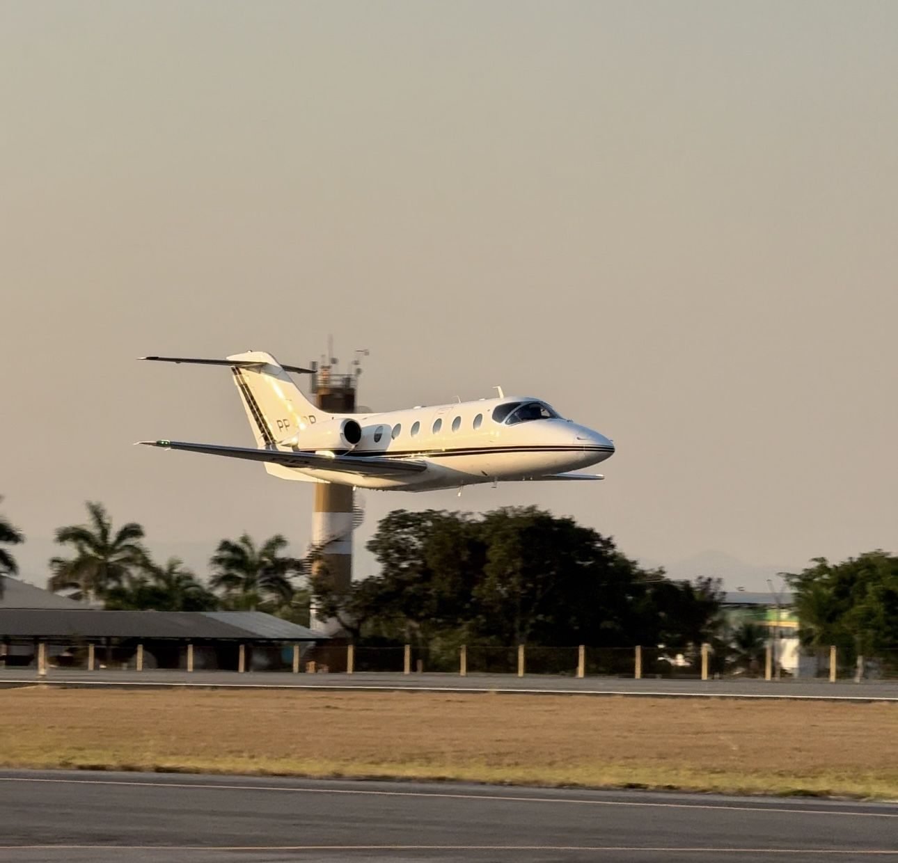 Cota Jato MITSUBISHI MU-300