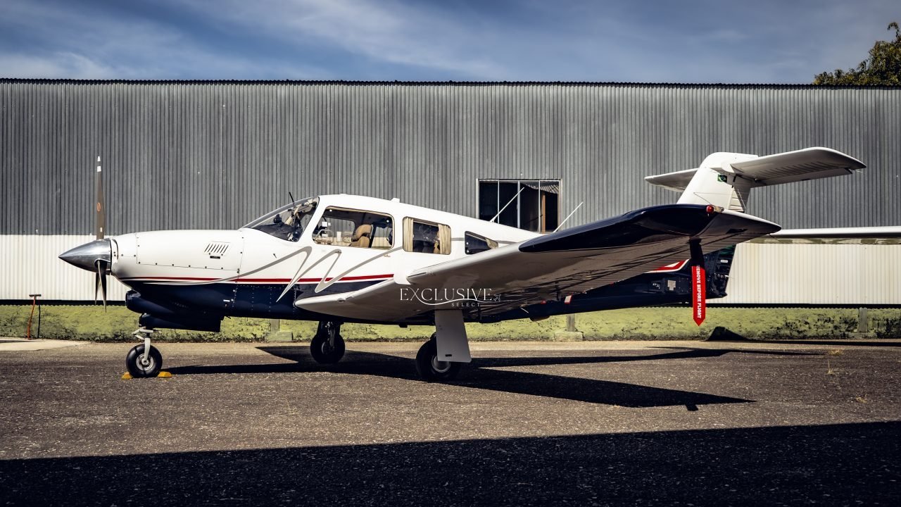 EMB 711ST CORISCO TURBO 1982 EMB 711ST CORISCO TURBO 1982