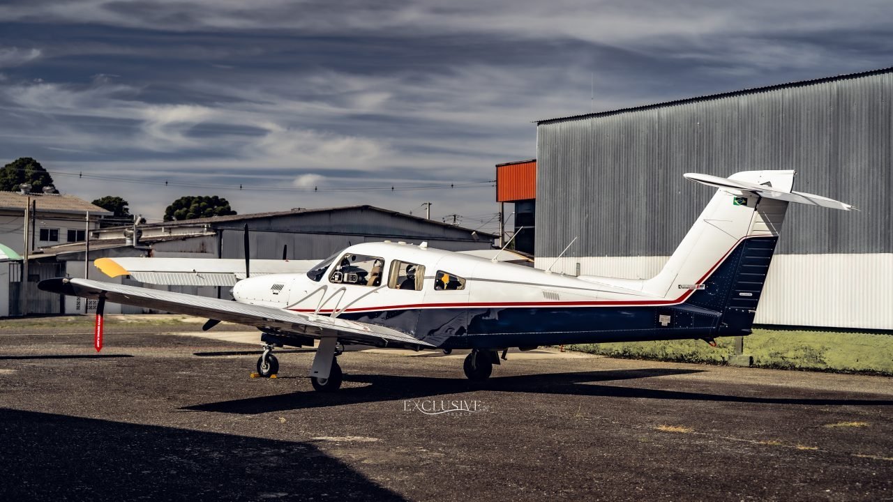 EMB 711ST CORISCO TURBO 1982 EMB 711ST CORISCO TURBO 1982