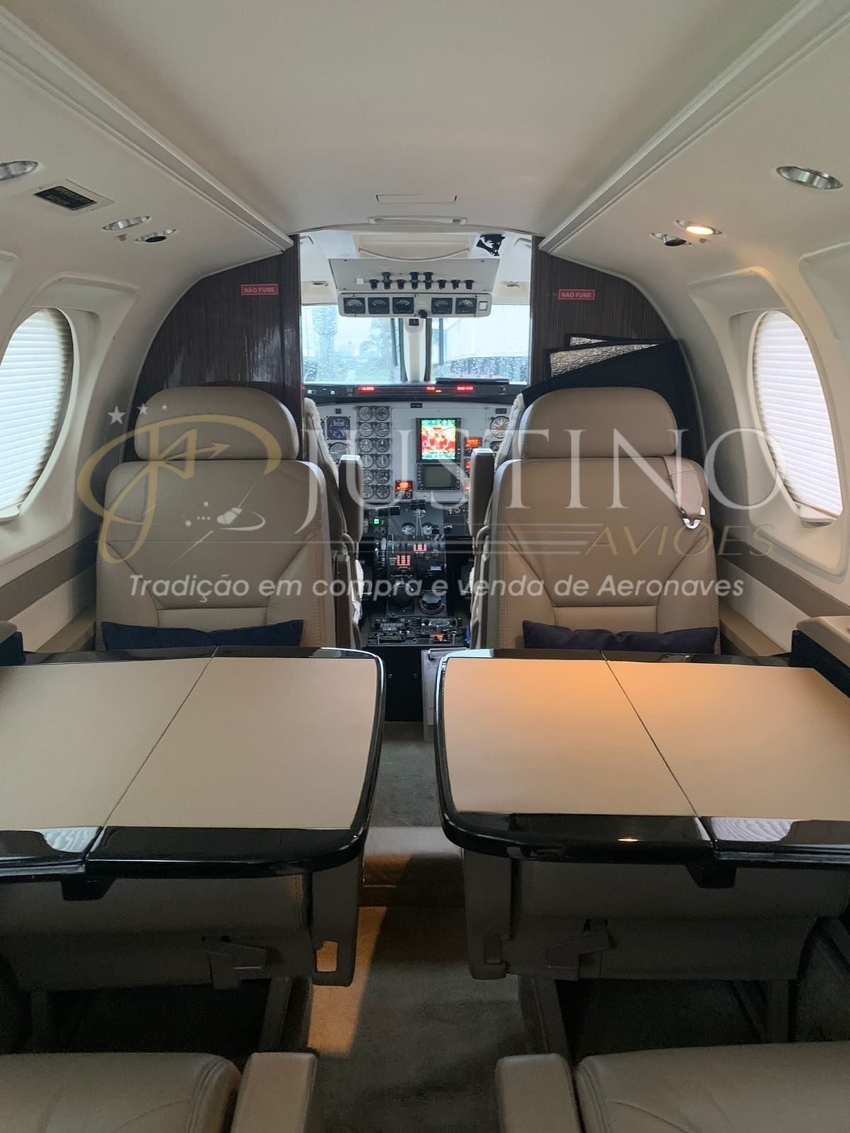 KING AIR C90A 1990 KING AIR C90A 1990