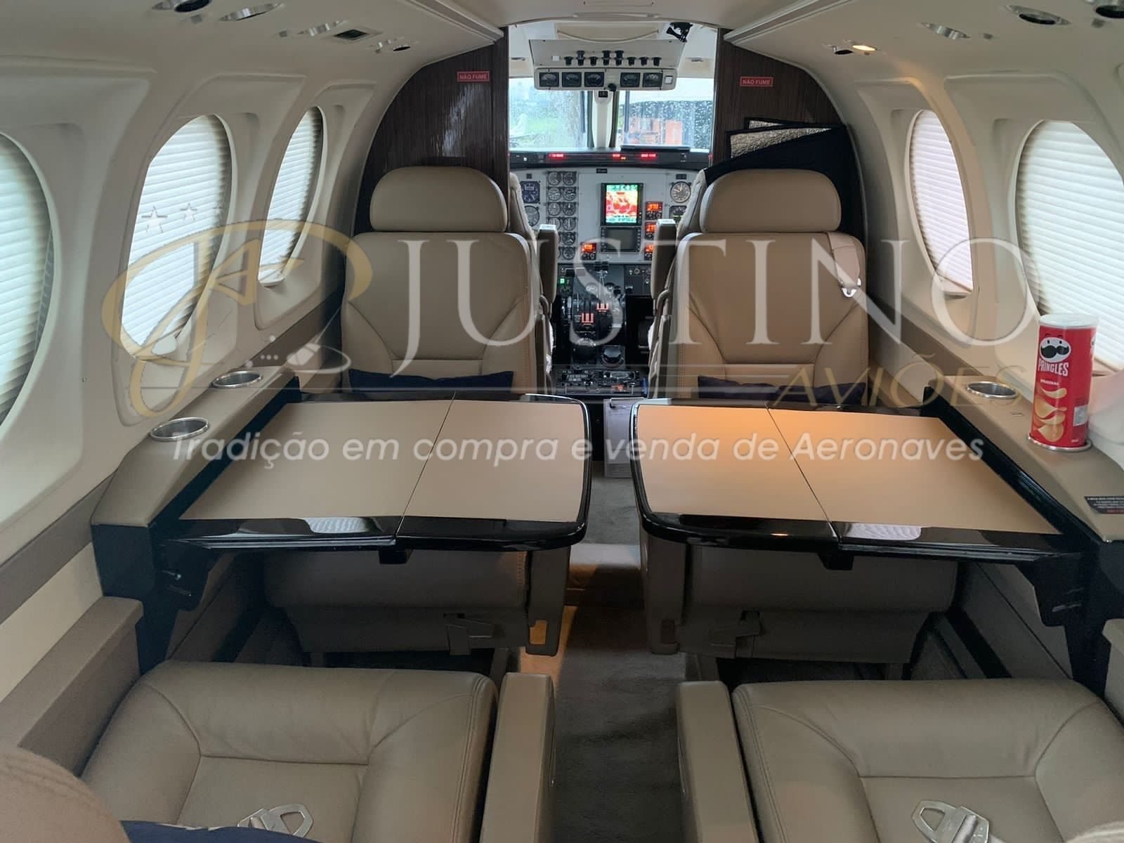 KING AIR C90A 1990 KING AIR C90A 1990