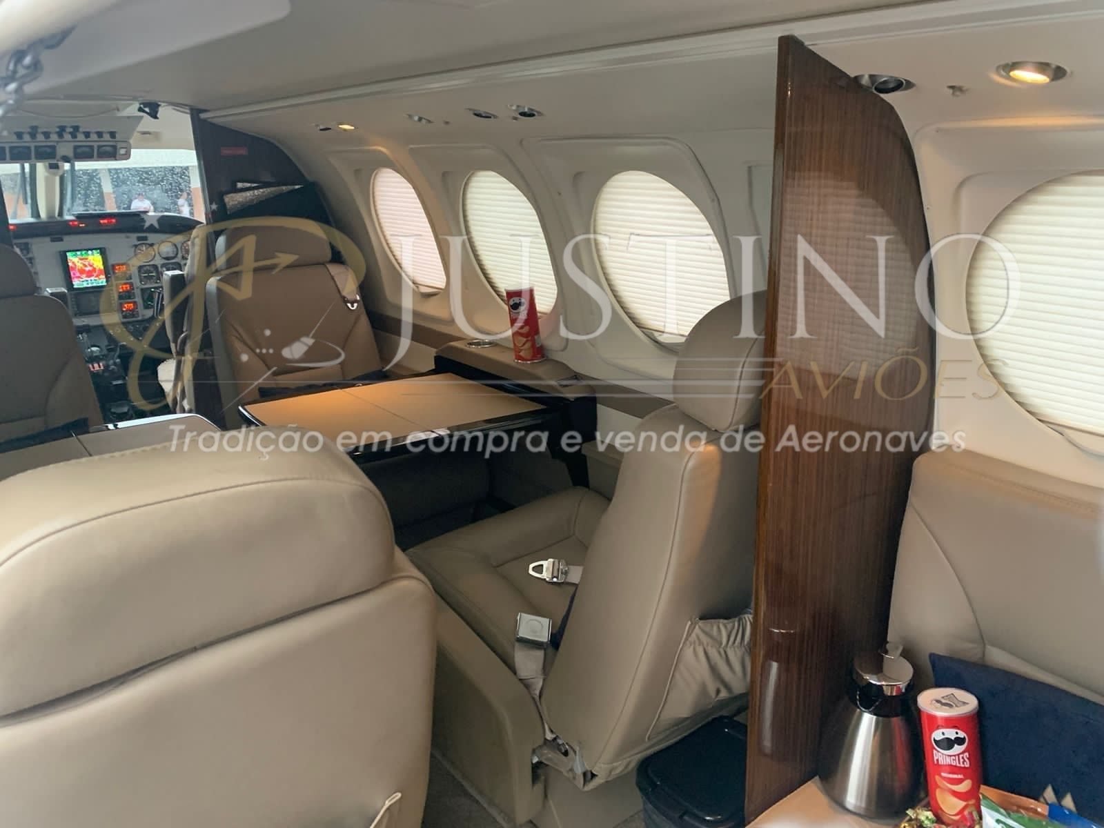 KING AIR C90A 1990 KING AIR C90A 1990