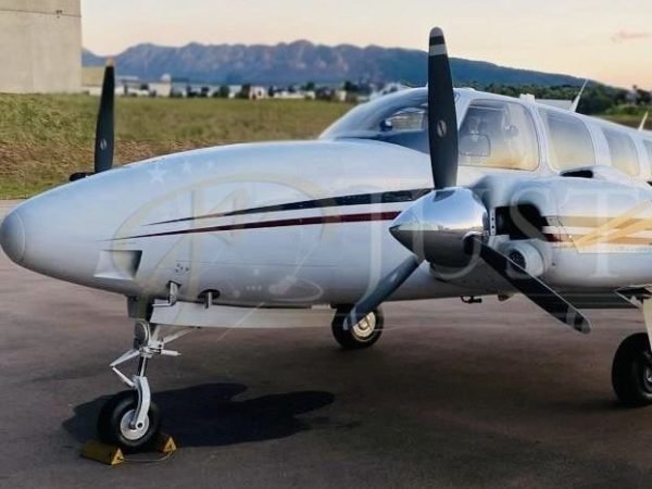 BEECHCRAFT BARON 58 2004