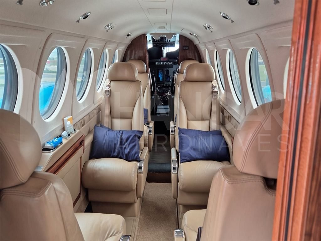 BEECHCRAFT KING AIR 250 2015 BEECHCRAFT KING AIR 250 2015