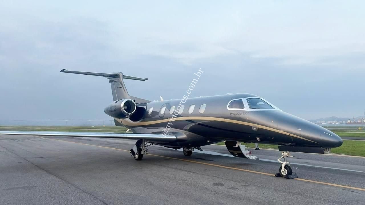 EMBRAER PHENOM 300 2013 EMBRAER PHENOM 300 2013
