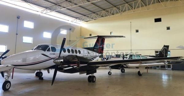 BEECHCRAFT KING AIR 300 1989 BEECHCRAFT KING AIR 300 1989