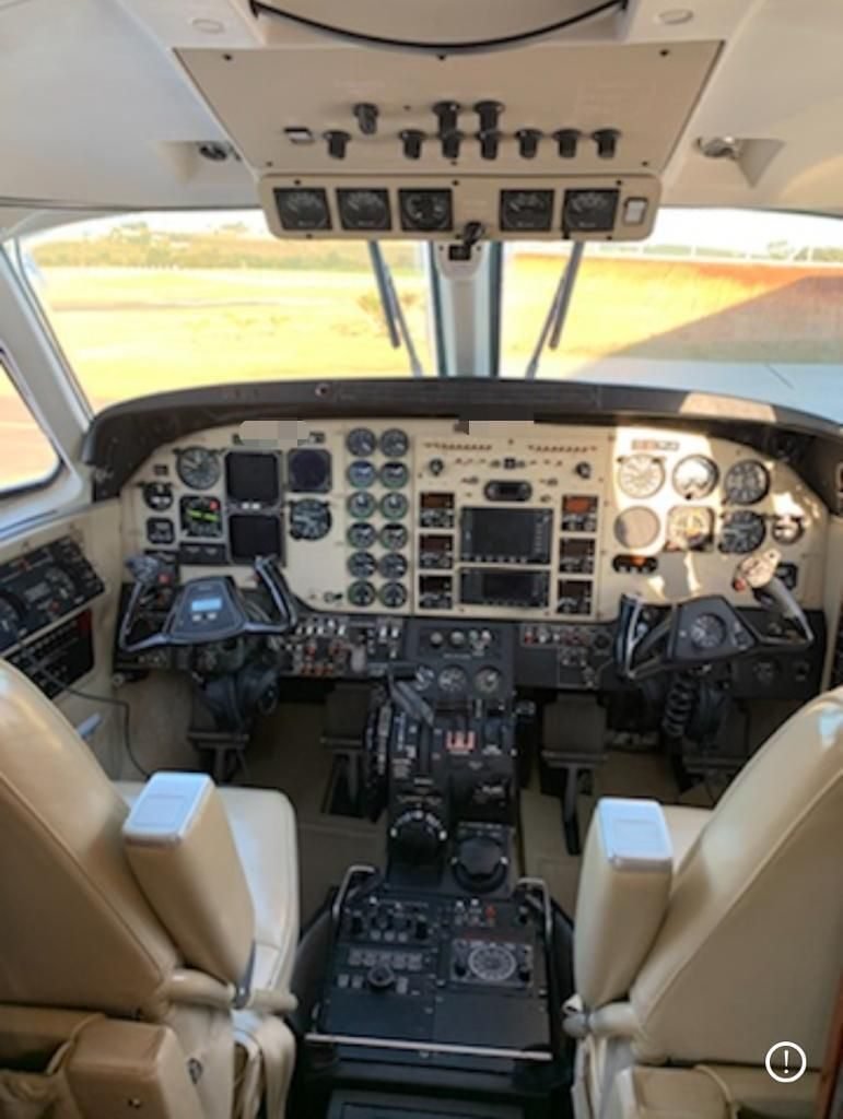 BEECHCRAFT KING AIR C90B 2004 BEECHCRAFT KING AIR C90B 2004