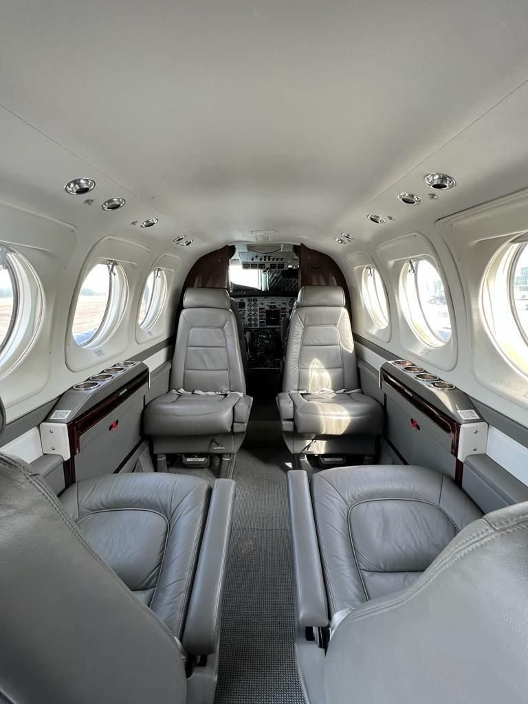 BEECHCRAFT KING AIR C90B 1999 BEECHCRAFT KING AIR C90B 1999