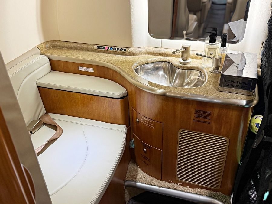 BOMBARDIER LEARJET 40 2005 BOMBARDIER LEARJET 40 2005