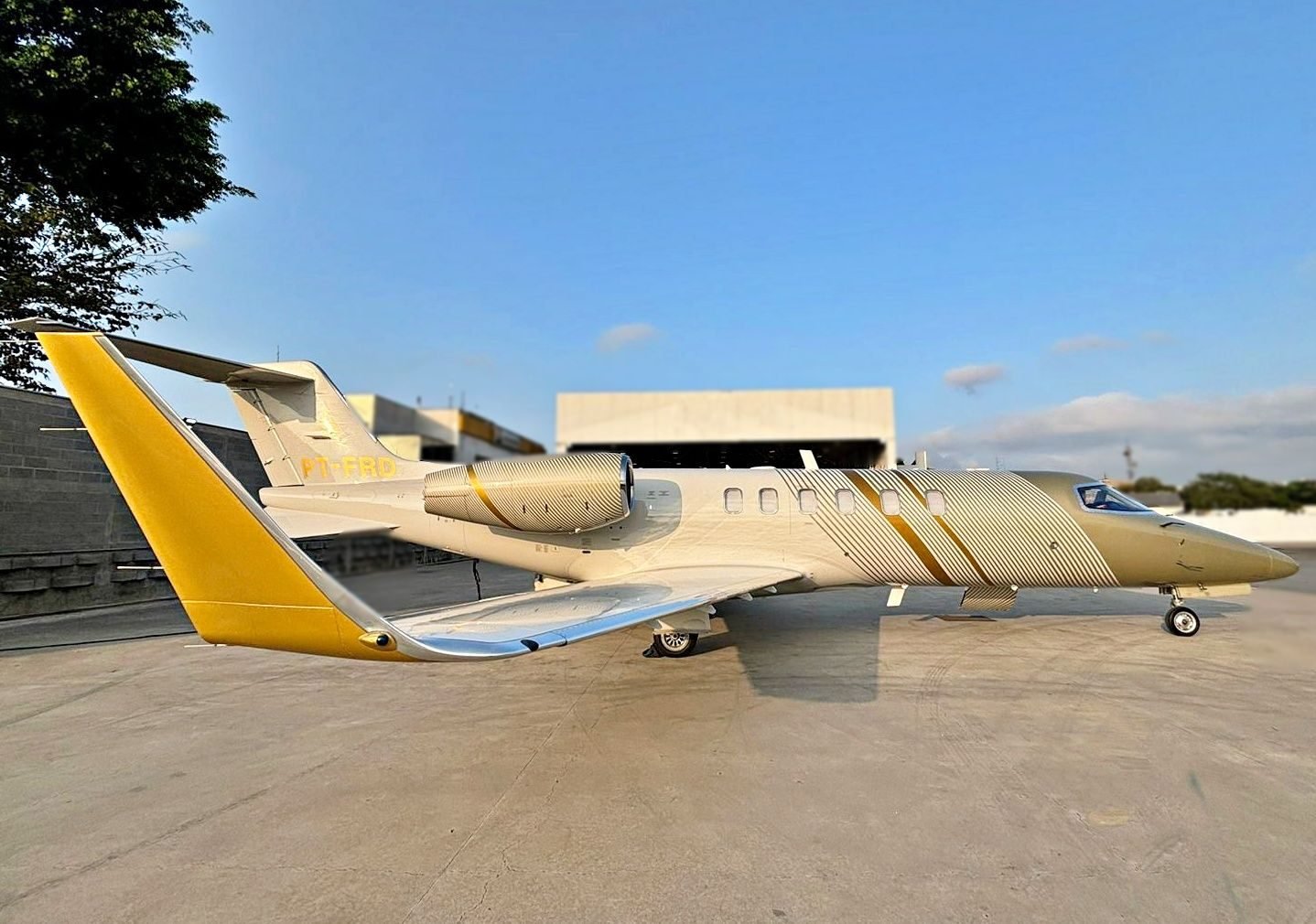 BOMBARDIER LEARJET 40 2005 BOMBARDIER LEARJET 40 2005