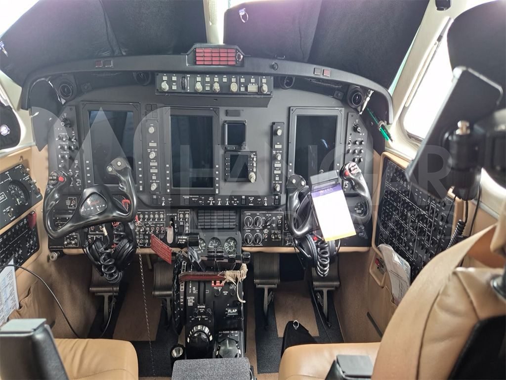 BEECHCRAFT KING AIR 250 2015 BEECHCRAFT KING AIR 250 2015