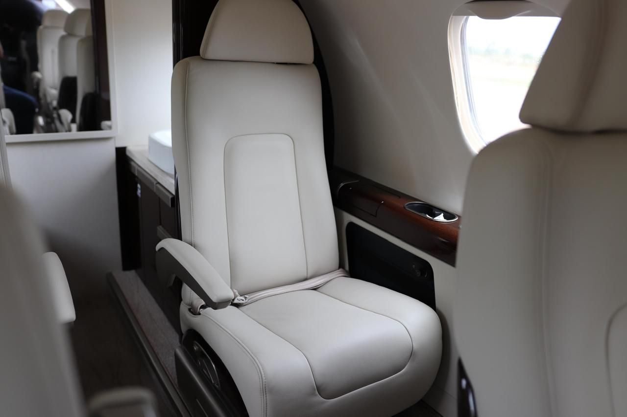 EMBRAER PHENOM 300 2017 EMBRAER PHENOM 300 2017