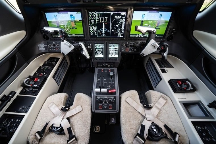 EMBRAER PHENOM 300E 2018