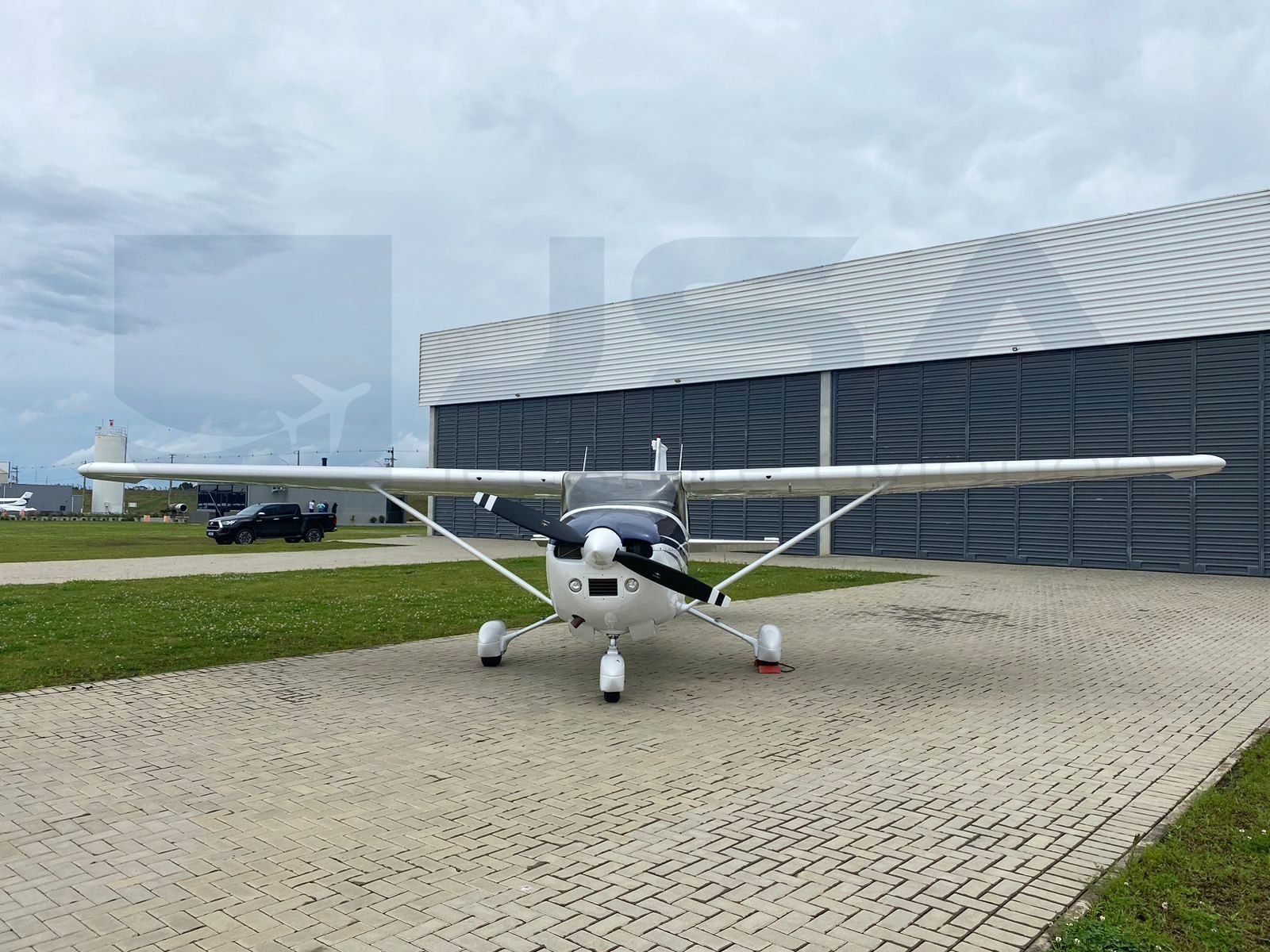 CESSNA 182P 1974 CESSNA 182P 1974