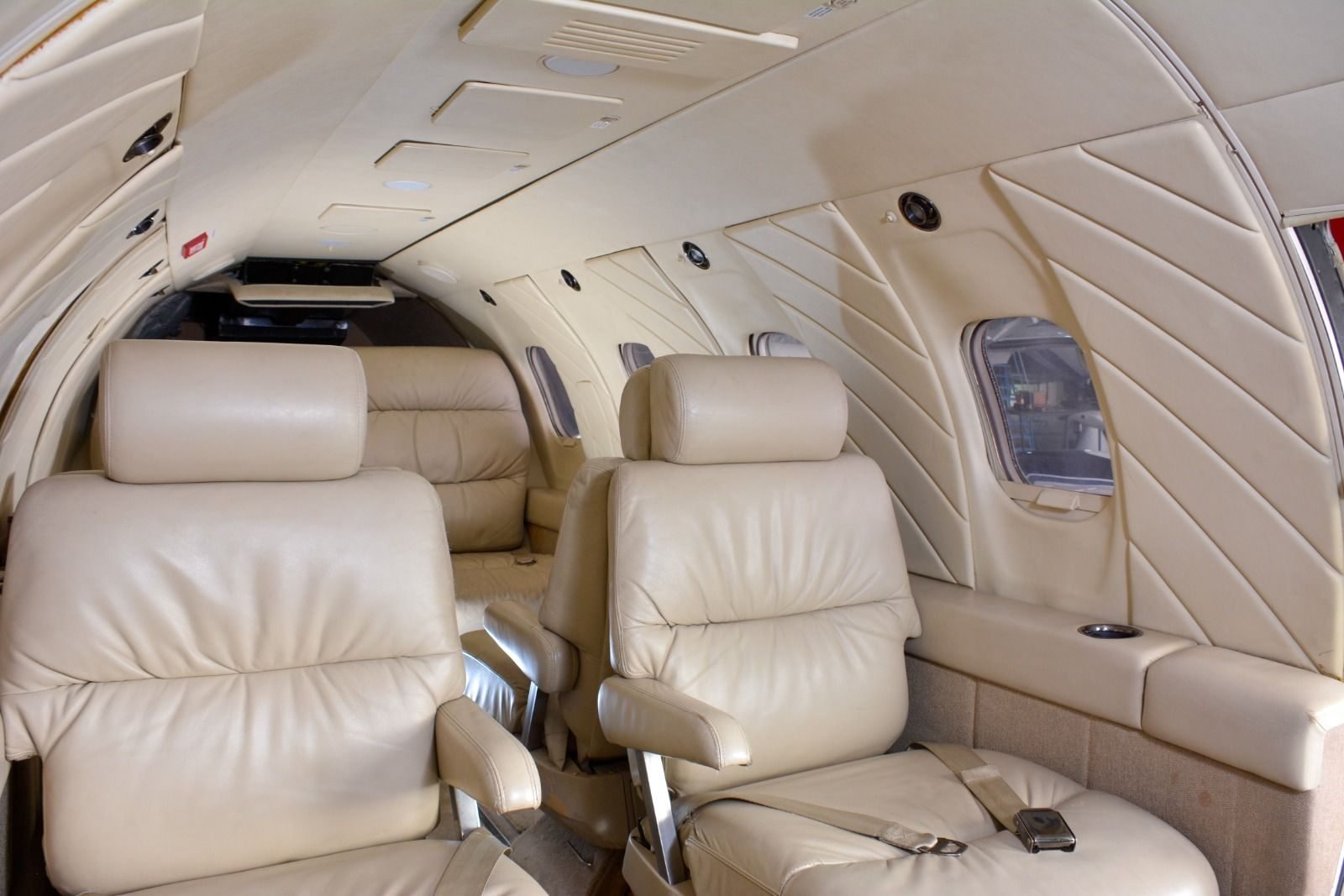 BOMBARDIER LEARJET 25D 1981